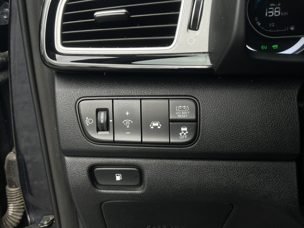 Kia Niro 1.6 GDi Hybrid DynamicPlusLine // LED // HALF LEDER // CAMERA+SENSOREN // NAVI+CARPLAY // AFN. TREKHAAK // 14