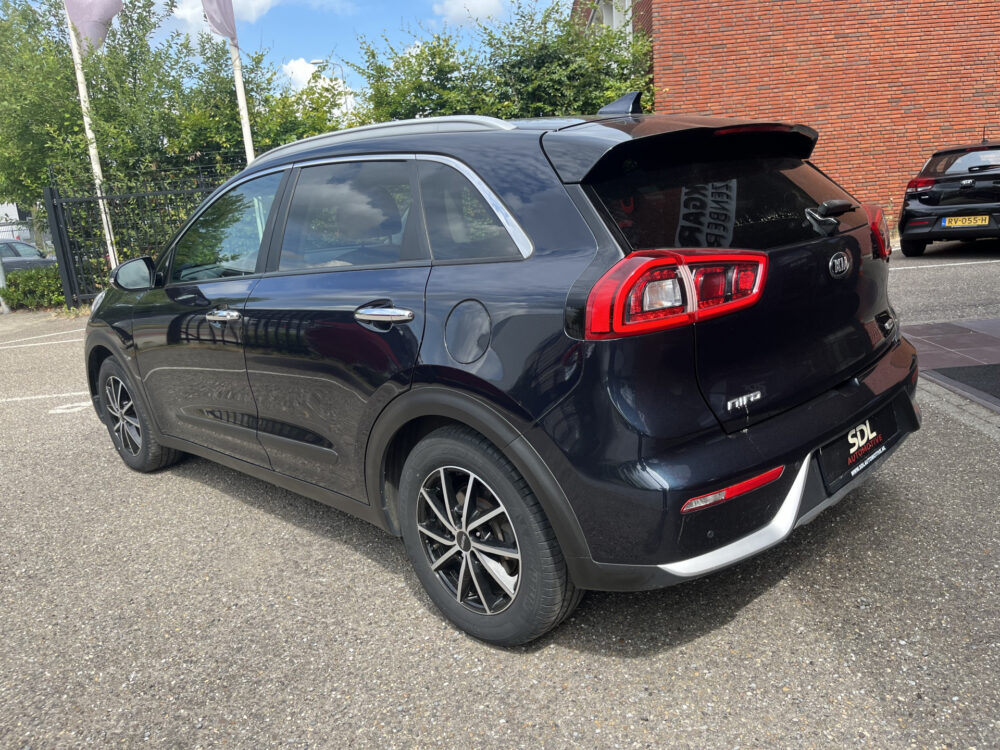 Kia Niro 1.6 GDi Hybrid DynamicPlusLine // LED // HALF LEDER // CAMERA+SENSOREN // NAVI+CARPLAY // AFN. TREKHAAK // 3