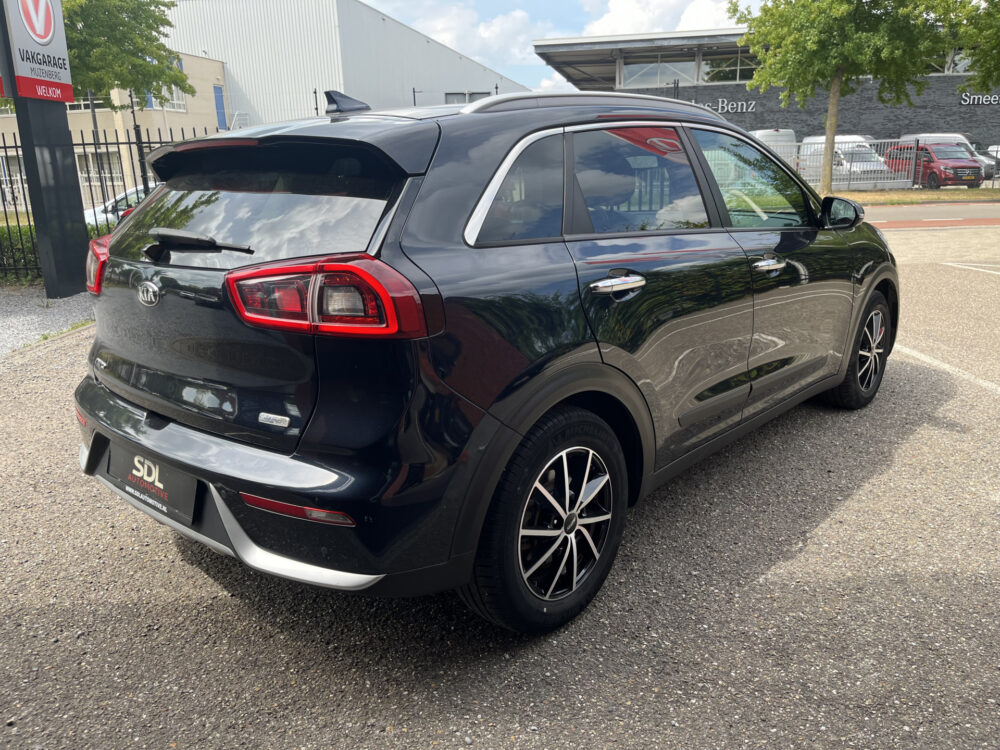 Kia Niro 1.6 GDi Hybrid DynamicPlusLine // LED // HALF LEDER // CAMERA+SENSOREN // NAVI+CARPLAY // AFN. TREKHAAK // 5