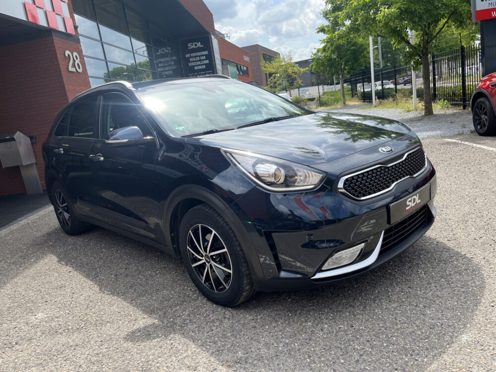 Kia Niro 1.6 GDi Hybrid DynamicPlusLine // LED // HALF LEDER // CAMERA+SENSOREN // NAVI+CARPLAY // AFN. TREKHAAK // 7