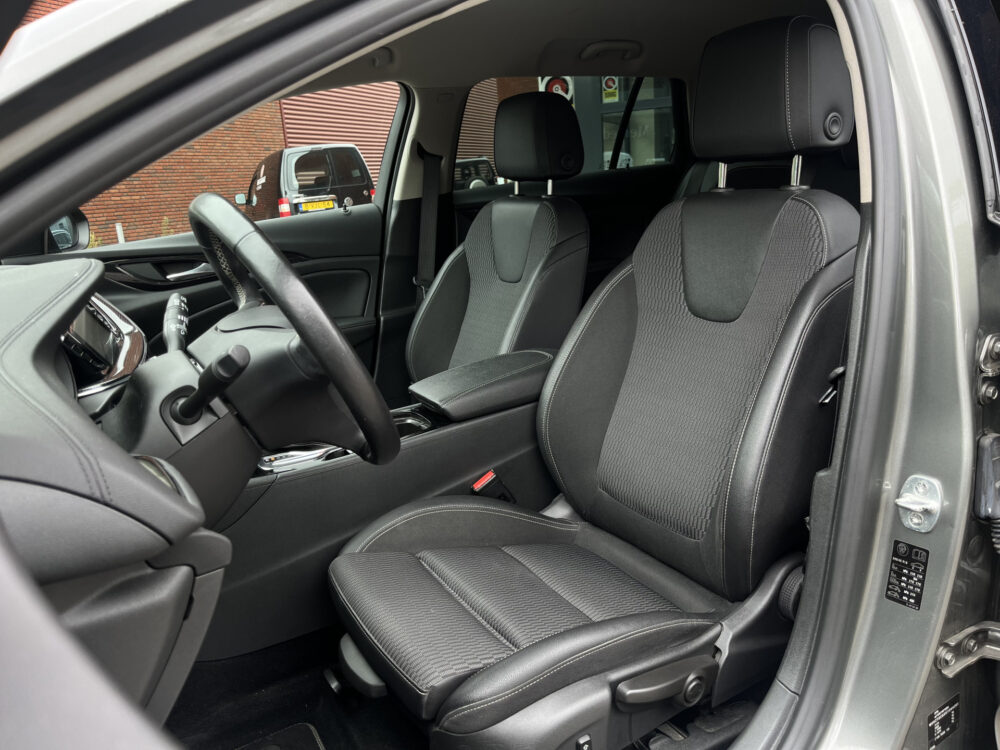 Opel Insignia Sports Tourer 1.5 Turbo Innovation // LED // HALF LEDER // CAMERA+SENSOREN // NAVI // STUUR+STOELVERWARMING // 13