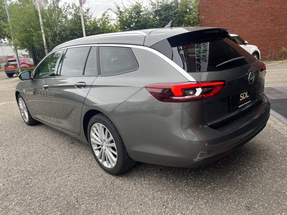 Opel Insignia Sports Tourer 1.5 Turbo Innovation // LED // HALF LEDER // CAMERA+SENSOREN // NAVI // STUUR+STOELVERWARMING // 3