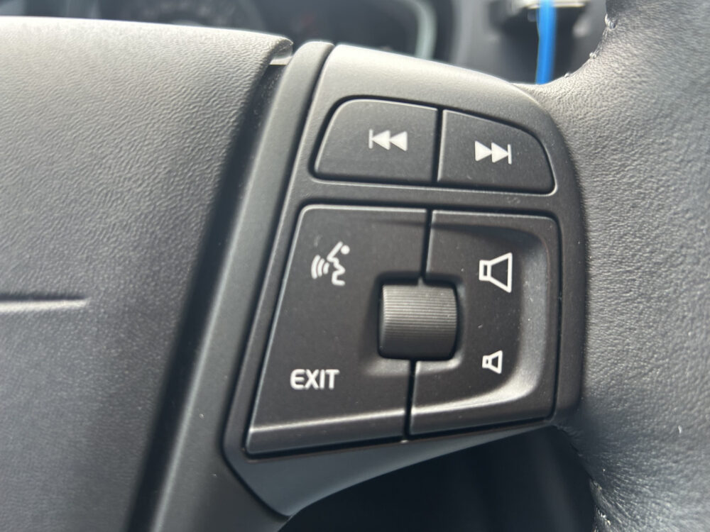 Volvo V40 1.5 T2 Momentum // CRUISE CONTROL // CLIMA // NAVI // PARKEERSENSOREN // TREKHAAK // 10