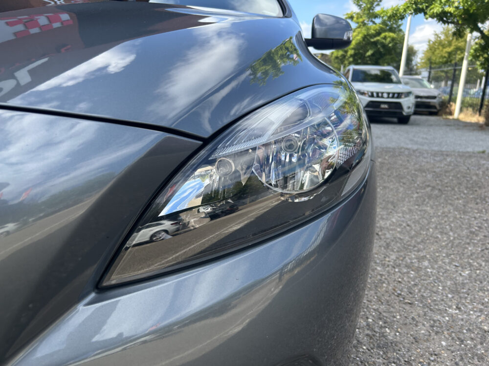 Volvo V40 1.5 T2 Momentum // CRUISE CONTROL // CLIMA // NAVI // PARKEERSENSOREN // TREKHAAK // 20