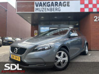 Volvo V40 1.5 T2 Momentum // CRUISE CONTROL // CLIMA // NAVI // PARKEERSENSOREN // TREKHAAK // 27