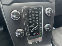 Volvo V40 1.5 T2 Momentum // CRUISE CONTROL // CLIMA // NAVI // PARKEERSENSOREN // TREKHAAK // 43