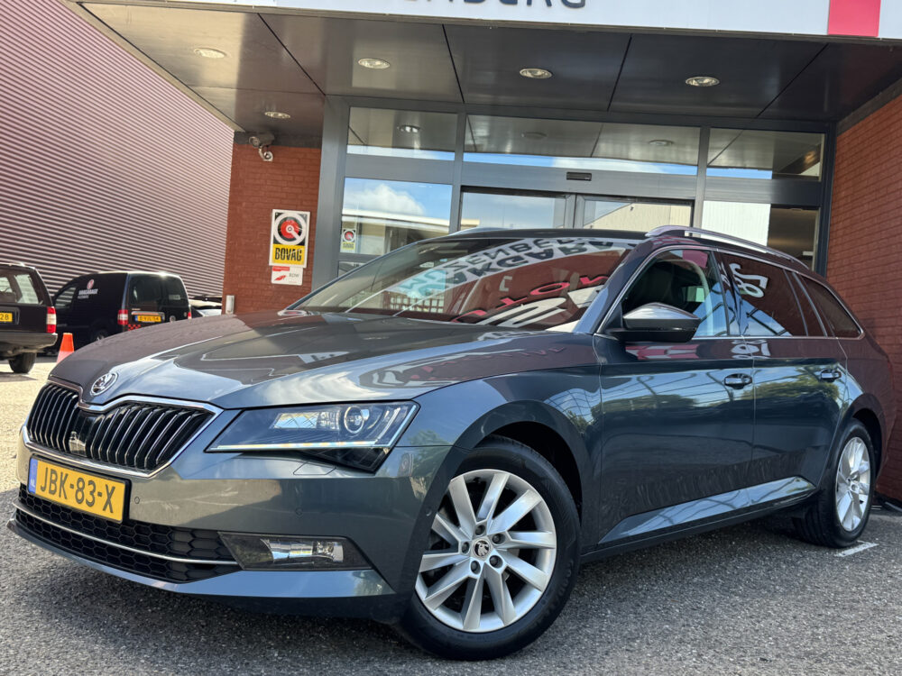 Škoda Superb Combi 1.5 TSI ACT Style Business // LED // KEYLESS // ELEK. STOELEN+GEHEUGEN // LEDER // ADAPT. CRUISE // WEGKLAPBARE TREKHAAK / 1