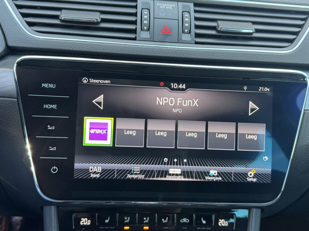 Škoda Superb Combi 1.5 TSI ACT Style Business // LED // KEYLESS // ELEK. STOELEN+GEHEUGEN // LEDER // ADAPT. CRUISE // WEGKLAPBARE TREKHAAK / 19
