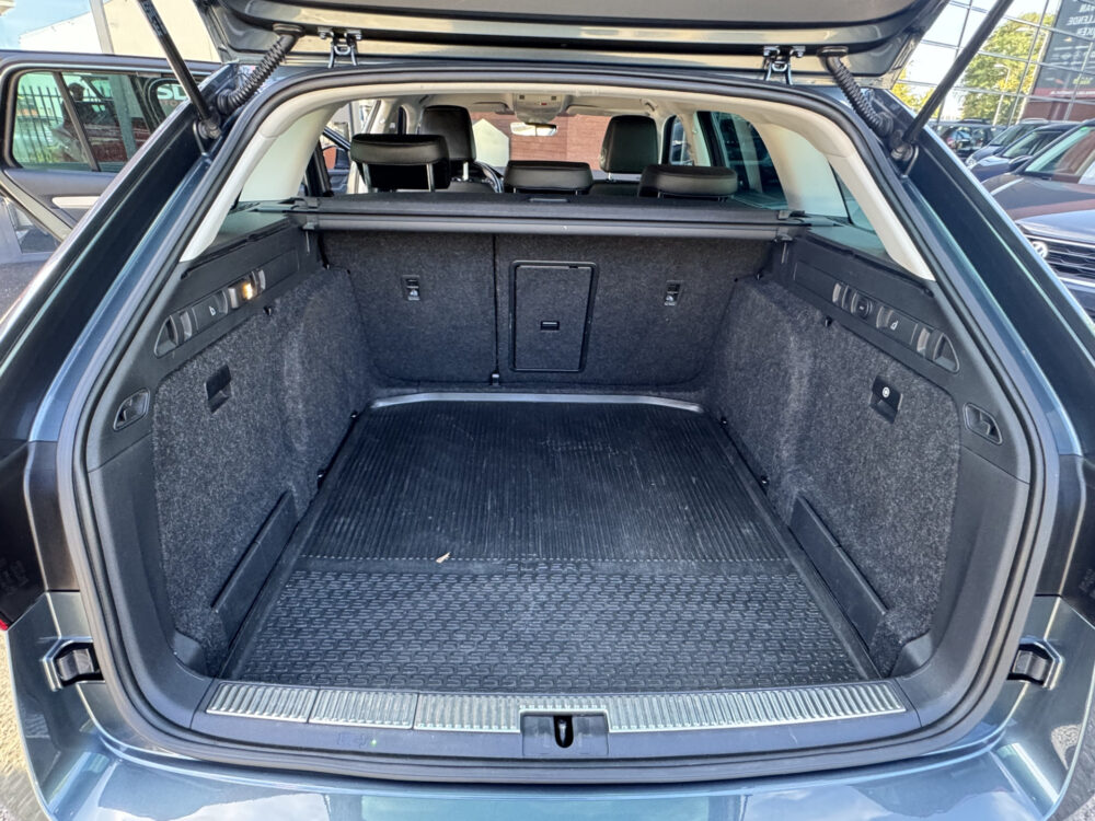 Škoda Superb Combi 1.5 TSI ACT Style Business // LED // KEYLESS // ELEK. STOELEN+GEHEUGEN // LEDER // ADAPT. CRUISE // WEGKLAPBARE TREKHAAK / 33