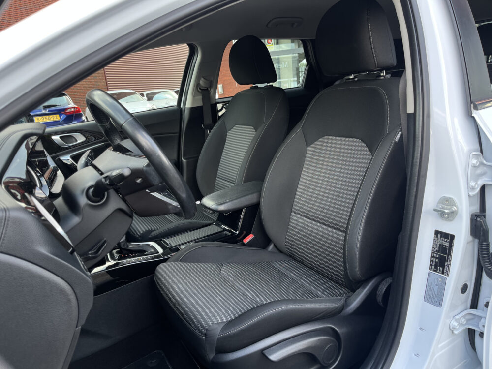 Kia Ceed Sportswagon 1.6 GDI PHEV DynamicLine // FULL LED // KEYLESS // CAMERA+SENSOREN // STOEL+STUURVERWARMING // NAVI+CARPLAY // 14