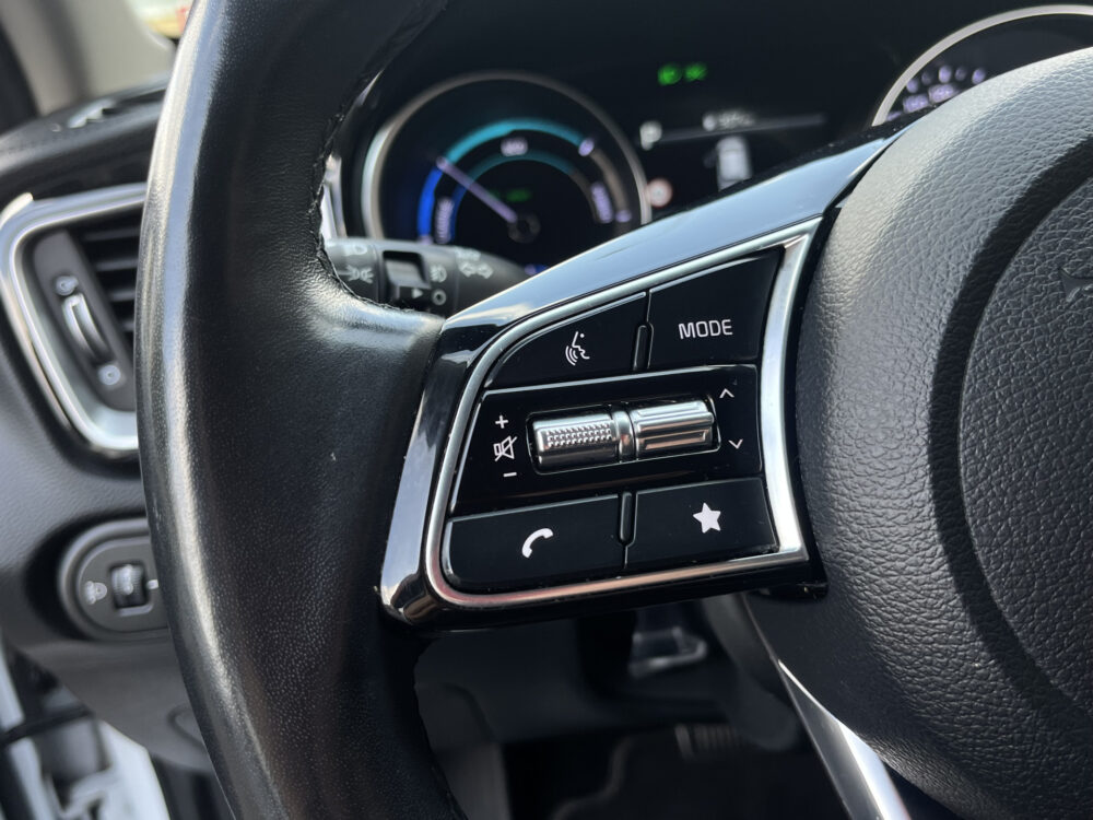 Kia Ceed Sportswagon 1.6 GDI PHEV DynamicLine // FULL LED // KEYLESS // CAMERA+SENSOREN // STOEL+STUURVERWARMING // NAVI+CARPLAY // 19