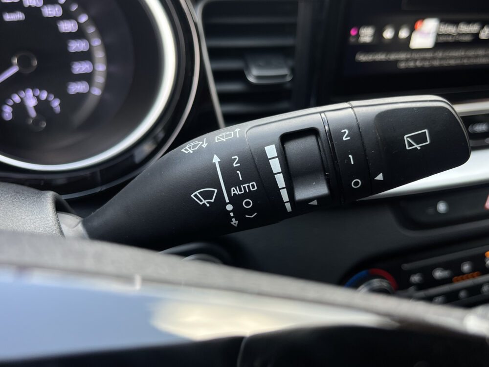 Kia Ceed Sportswagon 1.6 GDI PHEV DynamicLine // FULL LED // KEYLESS // CAMERA+SENSOREN // STOEL+STUURVERWARMING // NAVI+CARPLAY // 22