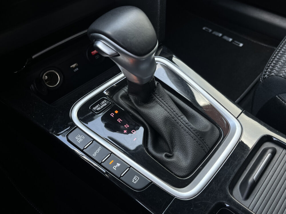Kia Ceed Sportswagon 1.6 GDI PHEV DynamicLine // FULL LED // KEYLESS // CAMERA+SENSOREN // STOEL+STUURVERWARMING // NAVI+CARPLAY // 25