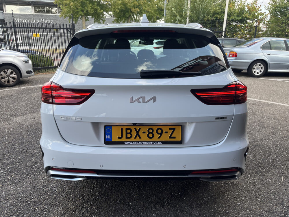 Kia Ceed Sportswagon 1.6 GDI PHEV DynamicLine // FULL LED // KEYLESS // CAMERA+SENSOREN // STOEL+STUURVERWARMING // NAVI+CARPLAY // 4