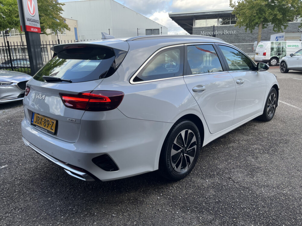 Kia Ceed Sportswagon 1.6 GDI PHEV DynamicLine // FULL LED // KEYLESS // CAMERA+SENSOREN // STOEL+STUURVERWARMING // NAVI+CARPLAY // 5