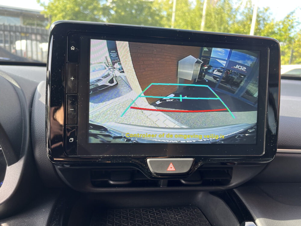 Toyota Yaris Cross 1.5 Hybrid Dynamic // FULL LED // KEYLESS // DODEHOEK // ADAPT. CRUISE // CAMERA // STUUR+STOELVERWARMING // 16
