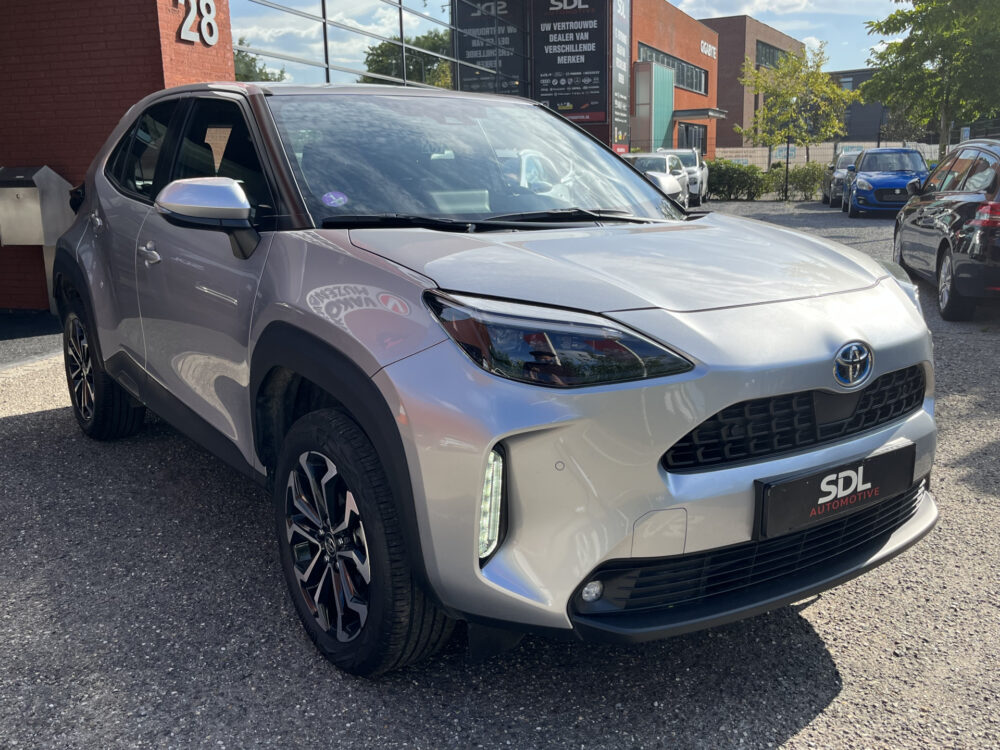 Toyota Yaris Cross 1.5 Hybrid Dynamic // FULL LED // KEYLESS // DODEHOEK // ADAPT. CRUISE // CAMERA // STUUR+STOELVERWARMING // 2