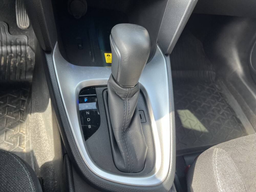 Toyota Yaris Cross 1.5 Hybrid Dynamic // FULL LED // KEYLESS // DODEHOEK // ADAPT. CRUISE // CAMERA // STUUR+STOELVERWARMING // 21