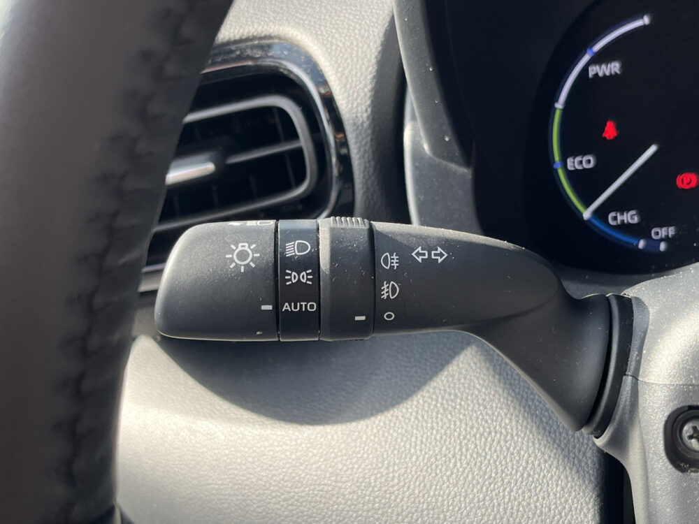 Toyota Yaris Cross 1.5 Hybrid Dynamic // FULL LED // KEYLESS // DODEHOEK // ADAPT. CRUISE // CAMERA // STUUR+STOELVERWARMING // 26