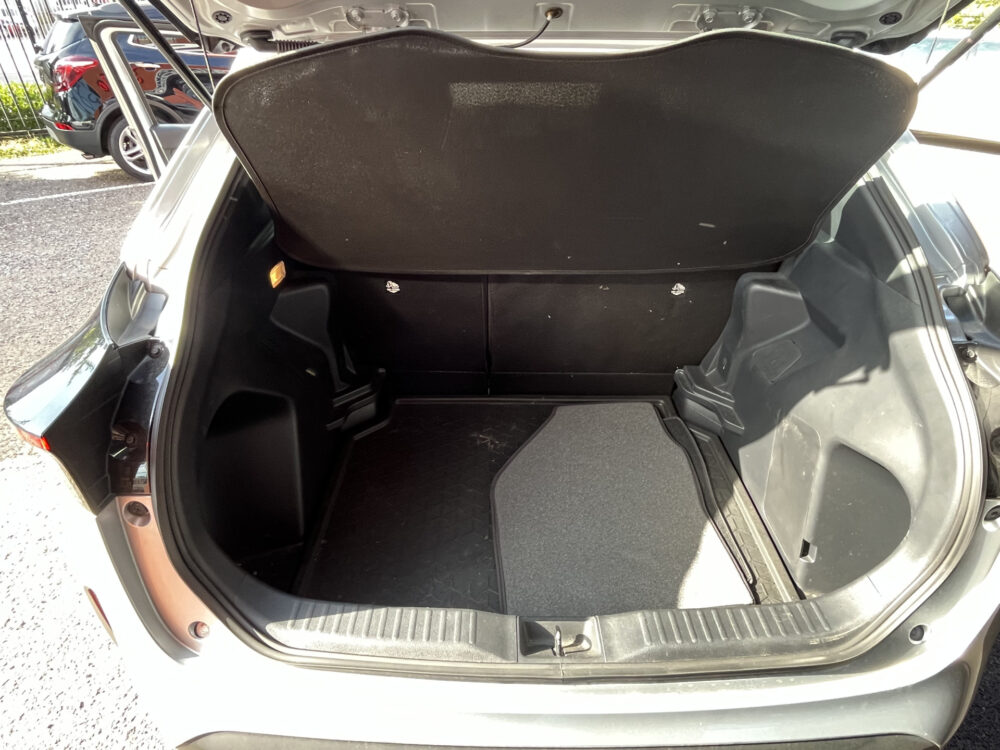 Toyota Yaris Cross 1.5 Hybrid Dynamic // FULL LED // KEYLESS // DODEHOEK // ADAPT. CRUISE // CAMERA // STUUR+STOELVERWARMING // 31