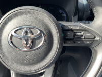 Toyota Yaris Cross 1.5 Hybrid Dynamic // FULL LED // KEYLESS // DODEHOEK // ADAPT. CRUISE // CAMERA // STUUR+STOELVERWARMING // 42