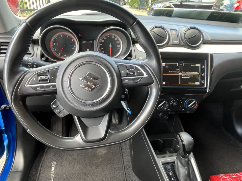 Suzuki Swift 1.2 Stijl // CAMERA // CRUISE // AIRCO // BLUETOOTH // APPLE CARPLAY / ANDROID AUTO // STOELVERWARMING 10