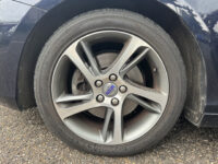 Volvo V40 2.0 T2 Momentum // CAMERA // CRUISE // NAVI // CLIMA // STOELVERWARMING // BLUETOOTH // 32