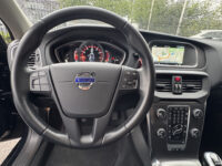 Volvo V40 2.0 T2 Momentum // CAMERA // CRUISE // NAVI // CLIMA // STOELVERWARMING // BLUETOOTH // 35