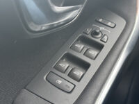 Volvo V40 2.0 T2 Momentum // CAMERA // CRUISE // NAVI // CLIMA // STOELVERWARMING // BLUETOOTH // 46