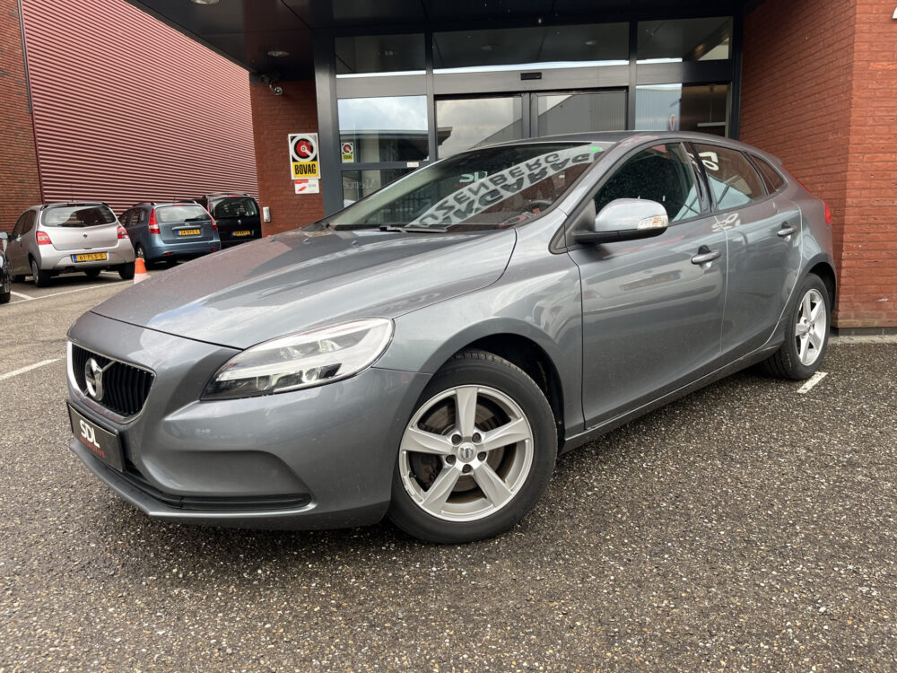 Volvo V40 2.0 T2 Nordic // CRUISE // CLIMA // CAMERA+SENSOREN // NAVI // STOELVERWARMING // 1