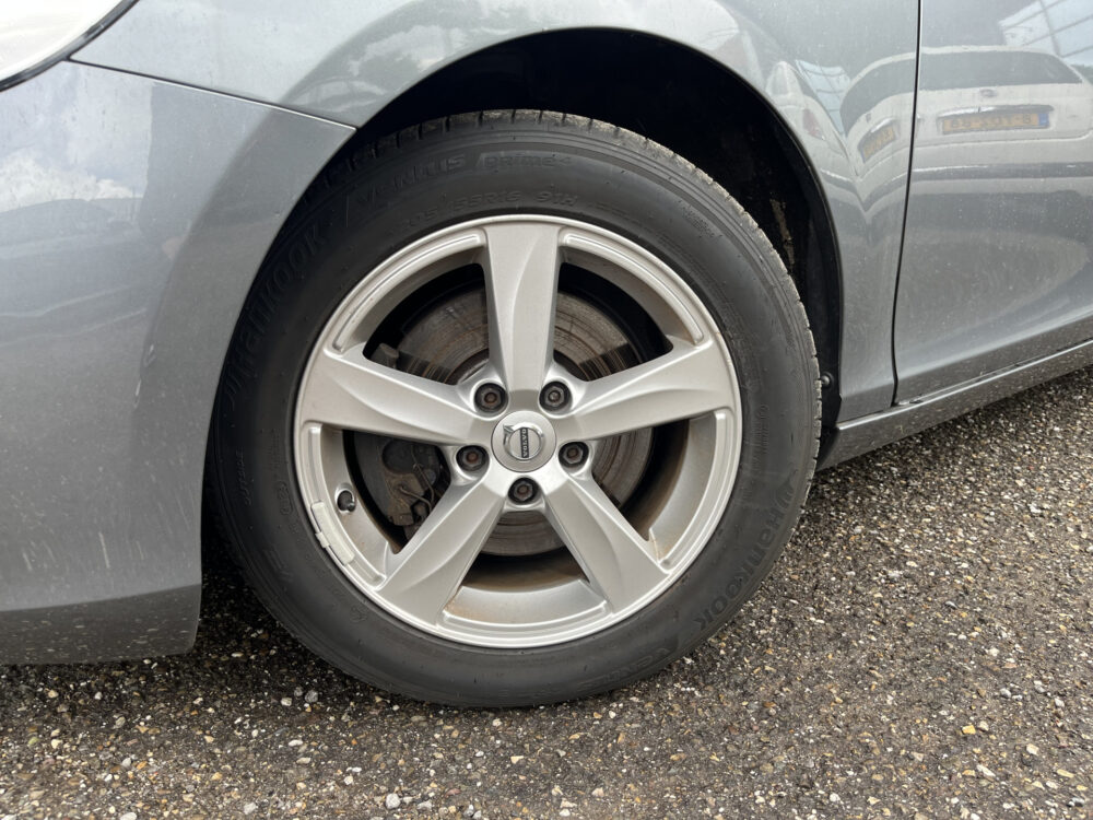 Volvo V40 2.0 T2 Nordic // CRUISE // CLIMA // CAMERA+SENSOREN // NAVI // STOELVERWARMING // 10
