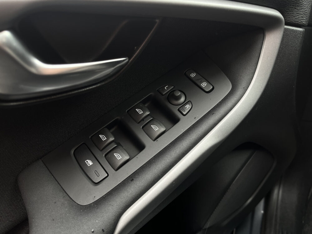 Volvo V40 2.0 T2 Nordic // CRUISE // CLIMA // CAMERA+SENSOREN // NAVI // STOELVERWARMING // 14