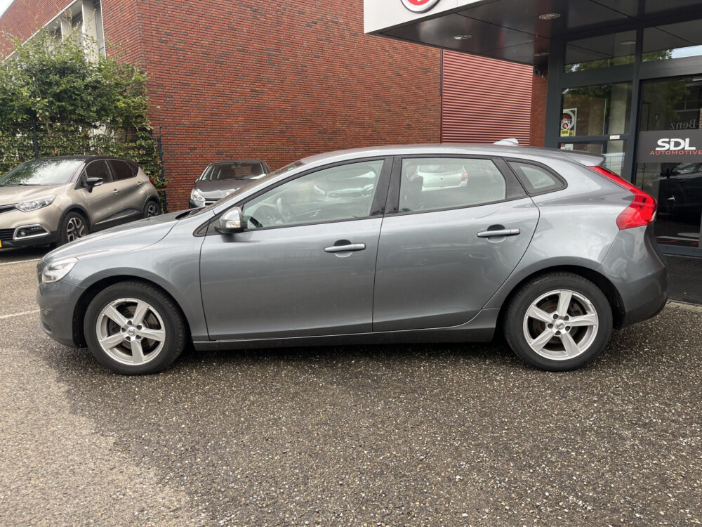 Volvo V40 2.0 T2 Nordic // CRUISE // CLIMA // CAMERA+SENSOREN // NAVI // STOELVERWARMING // 2
