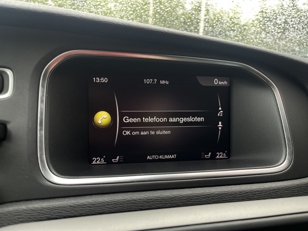 Volvo V40 2.0 T2 Nordic // CRUISE // CLIMA // CAMERA+SENSOREN // NAVI // STOELVERWARMING // 25