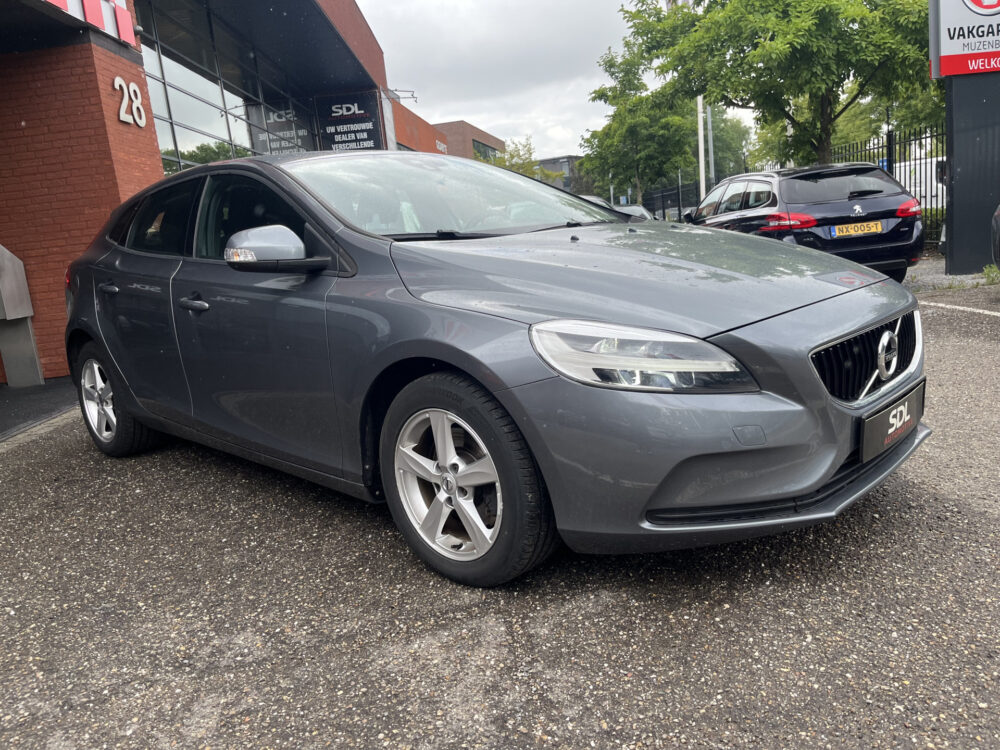 Volvo V40 2.0 T2 Nordic // CRUISE // CLIMA // CAMERA+SENSOREN // NAVI // STOELVERWARMING // 4