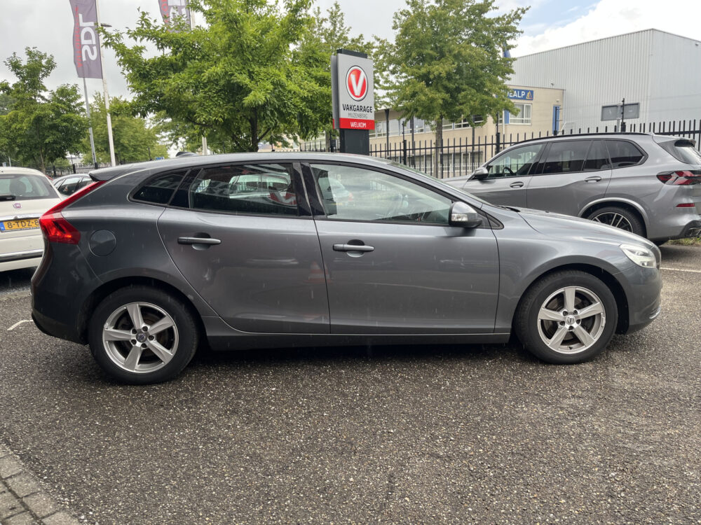 Volvo V40 2.0 T2 Nordic // CRUISE // CLIMA // CAMERA+SENSOREN // NAVI // STOELVERWARMING // 5