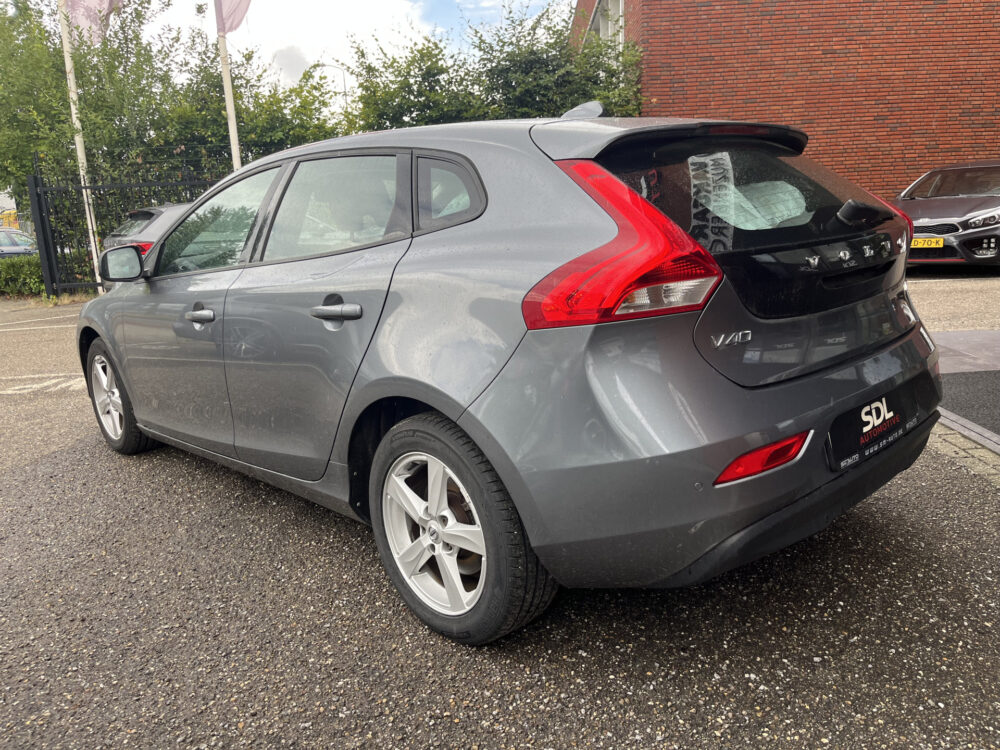 Volvo V40 2.0 T2 Nordic // CRUISE // CLIMA // CAMERA+SENSOREN // NAVI // STOELVERWARMING // 8