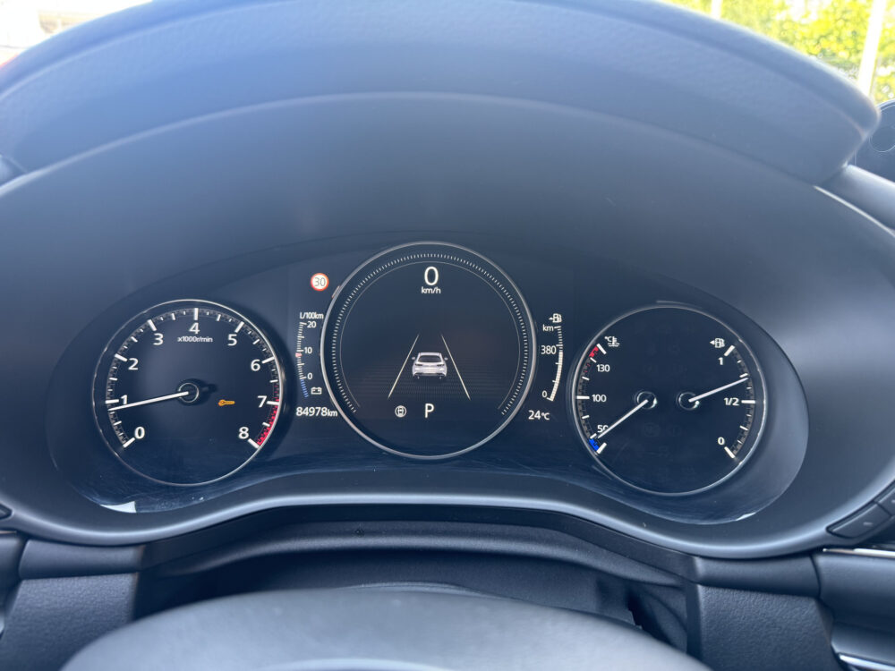 Mazda 3 2.0 e-SkyActiv-G M Hybrid 122 Luxury // BOSE PREMIUM AUDIO // NAVI // MEMORY SEATS // CLIMA // CAMERA // ADAPTIVE CRUISE // 20