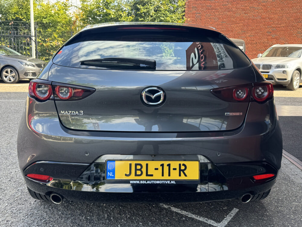 Mazda 3 2.0 e-SkyActiv-G M Hybrid 122 Luxury // BOSE PREMIUM AUDIO // NAVI // MEMORY SEATS // CLIMA // CAMERA // ADAPTIVE CRUISE // 5