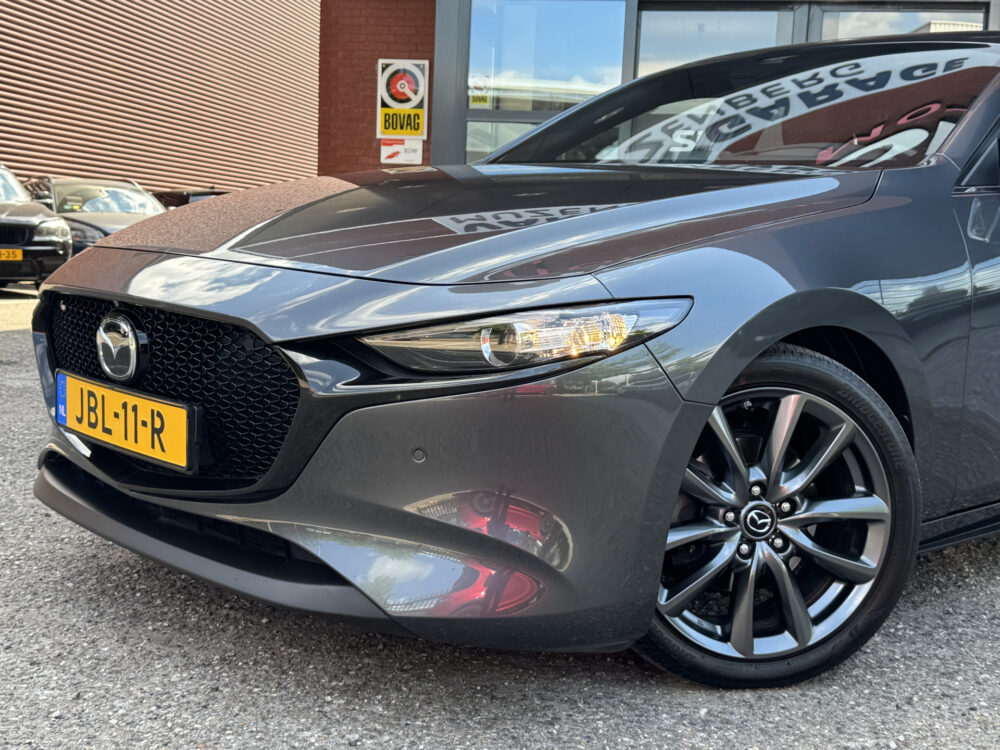 Mazda 3 2.0 e-SkyActiv-G M Hybrid 122 Luxury // BOSE PREMIUM AUDIO // NAVI // MEMORY SEATS // CLIMA // CAMERA // ADAPTIVE CRUISE // 6