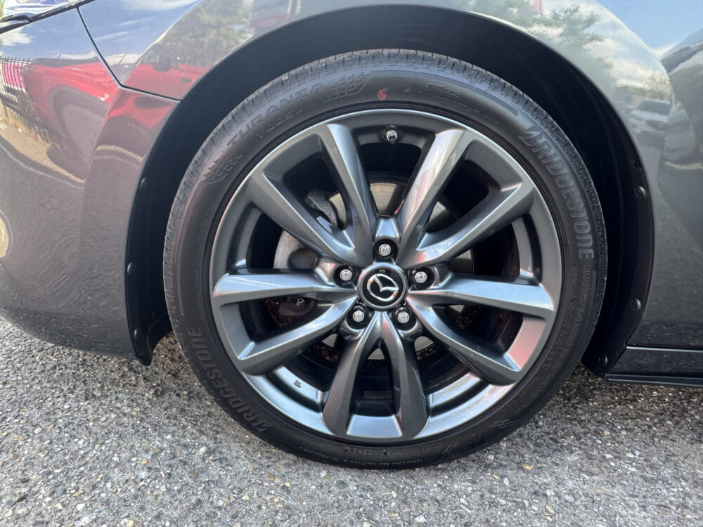 Mazda 3 2.0 e-SkyActiv-G M Hybrid 122 Luxury // BOSE PREMIUM AUDIO // NAVI // MEMORY SEATS // CLIMA // CAMERA // ADAPTIVE CRUISE // 7