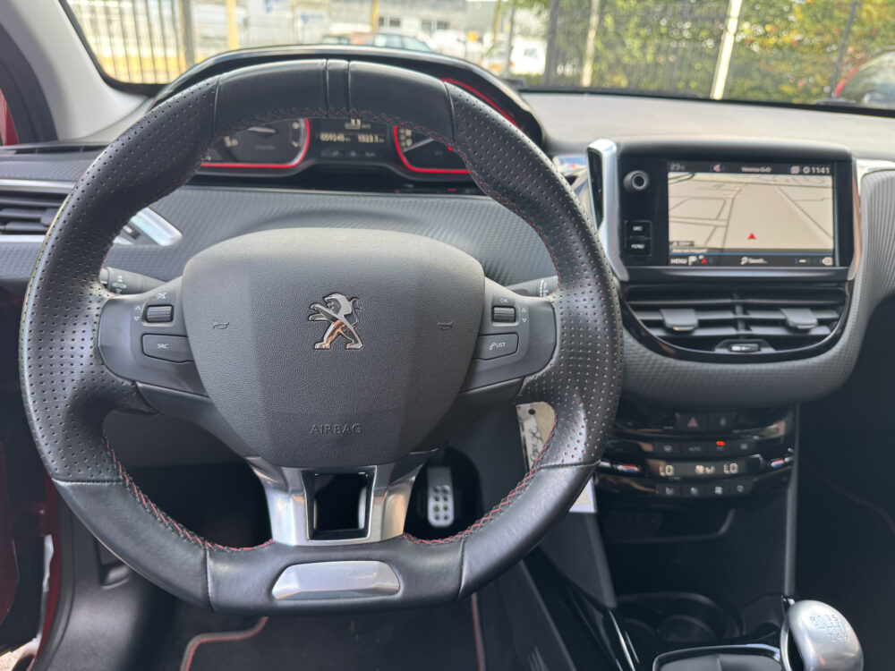 Peugeot 2008 1.2 PureTech GT-Line 131 PK // PANORAMADAK // HALF LEDER // NAVI // CLIMA // CRUISE // CAMERA+SENSOREN // 12
