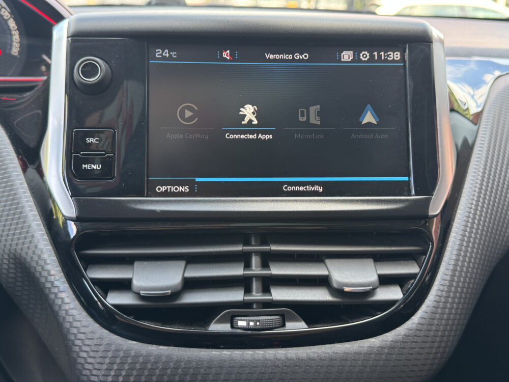 Peugeot 2008 1.2 PureTech GT-Line 131 PK // PANORAMADAK // HALF LEDER // NAVI // CLIMA // CRUISE // CAMERA+SENSOREN // 18