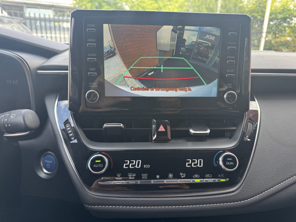 Toyota Corolla 1.8 Hybrid GR-Sport // ADAPT. CRUISE // FULL LED // CAMERA+SENSOREN // HALF LEDER // 15