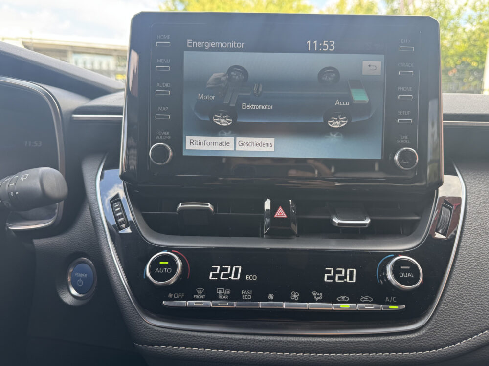 Toyota Corolla 1.8 Hybrid GR-Sport // ADAPT. CRUISE // FULL LED // CAMERA+SENSOREN // HALF LEDER // 16