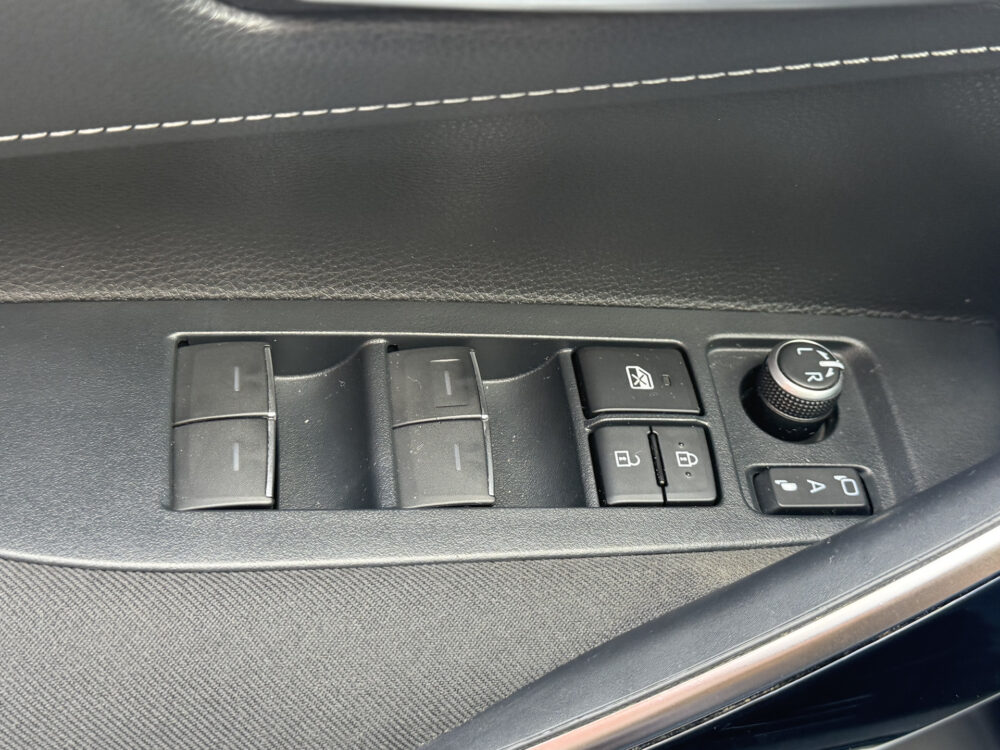 Toyota Corolla 1.8 Hybrid GR-Sport // ADAPT. CRUISE // FULL LED // CAMERA+SENSOREN // HALF LEDER // 28