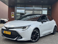Toyota Corolla 1.8 Hybrid GR-Sport // ADAPT. CRUISE // FULL LED // CAMERA+SENSOREN // HALF LEDER // 35