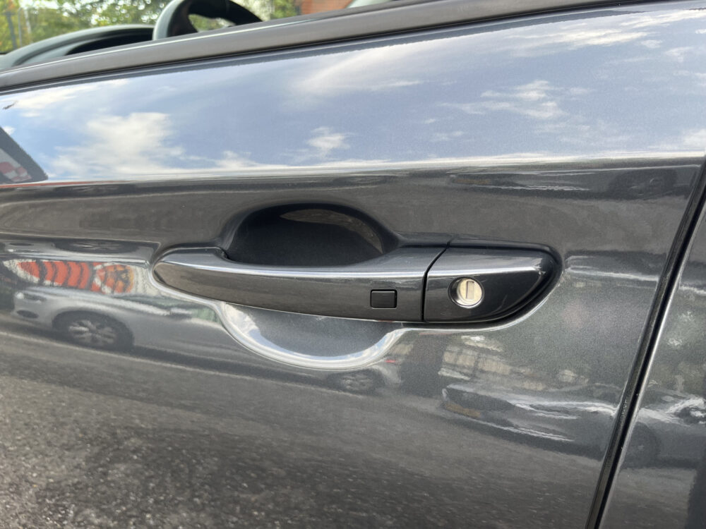 Hyundai KONA 1.6 GDI HEV Premium // SCHUIF DAK // CAMERA // CLIMA // ADAPTIVE CRUISE // APPLE CARPLAY / ANDROID AUTO // 11