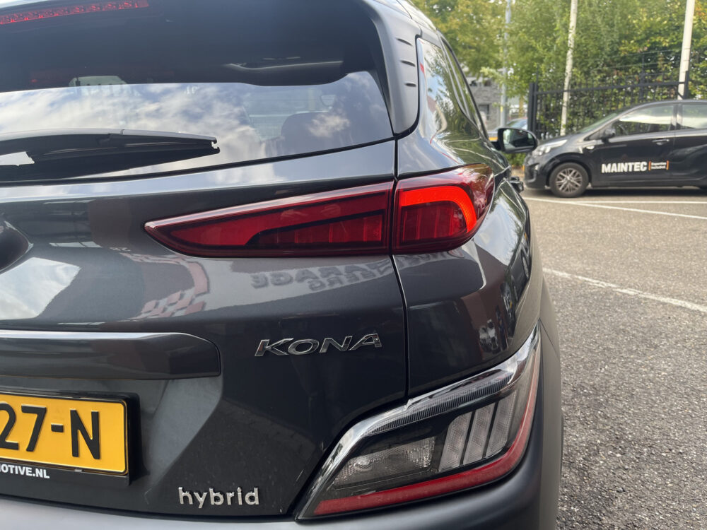 Hyundai KONA 1.6 GDI HEV Premium // SCHUIF DAK // CAMERA // CLIMA // ADAPTIVE CRUISE // APPLE CARPLAY / ANDROID AUTO // 12