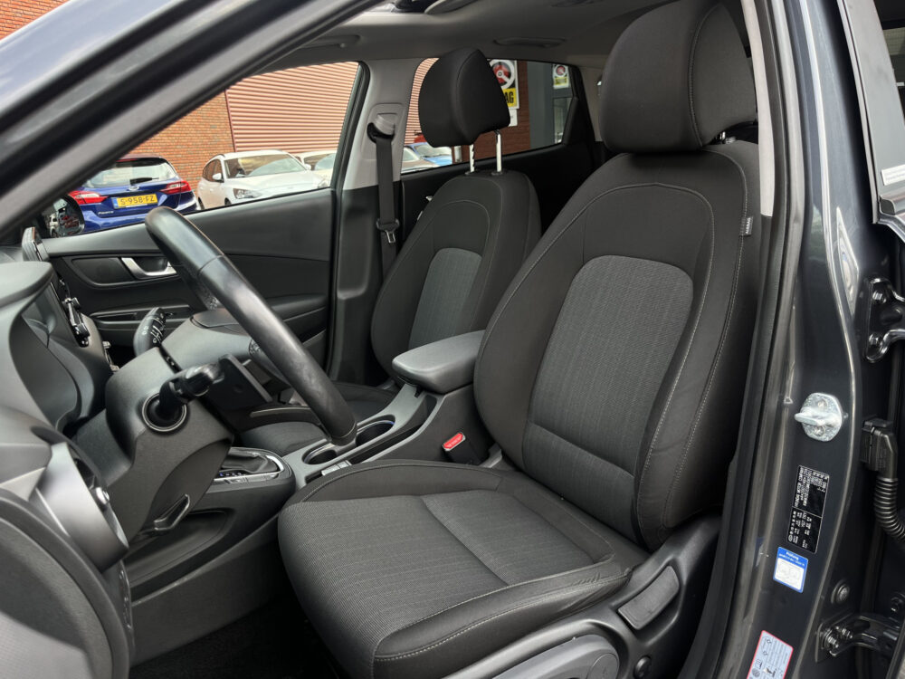 Hyundai KONA 1.6 GDI HEV Premium // SCHUIF DAK // CAMERA // CLIMA // ADAPTIVE CRUISE // APPLE CARPLAY / ANDROID AUTO // 16
